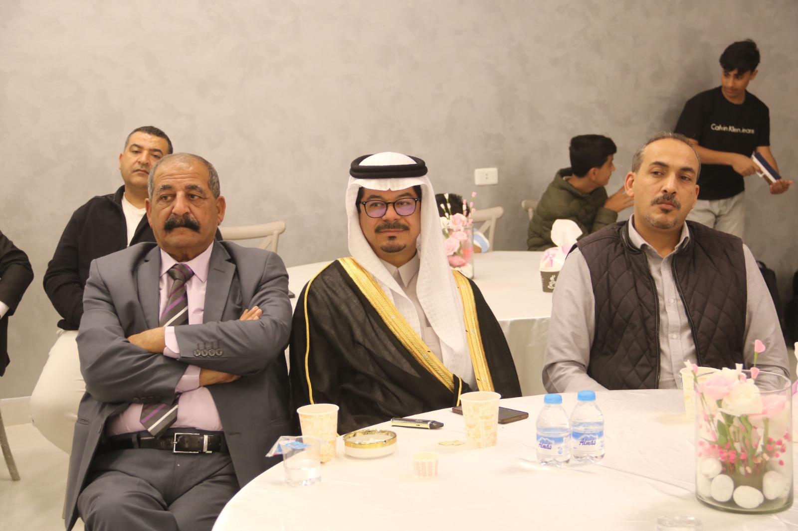 Madar Al-Saa Images 0.5671401883603177