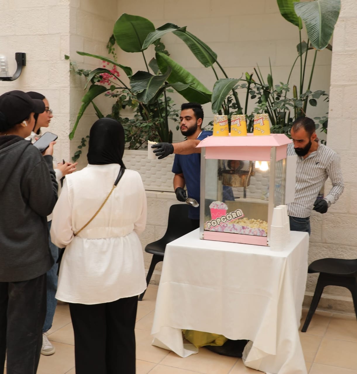 Madar Al-Saa Images 0.8530466071502155