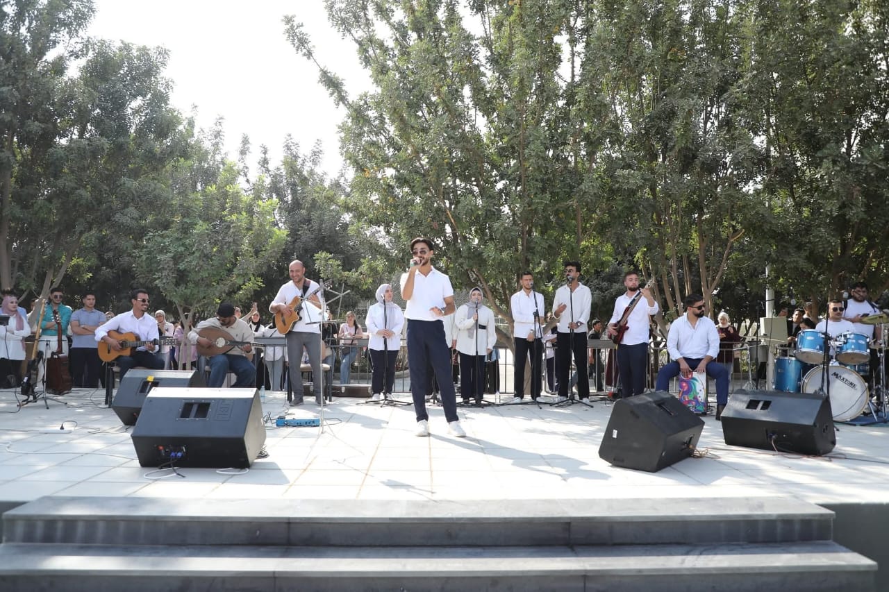 Madar Al-Saa Images 0.309629763652542