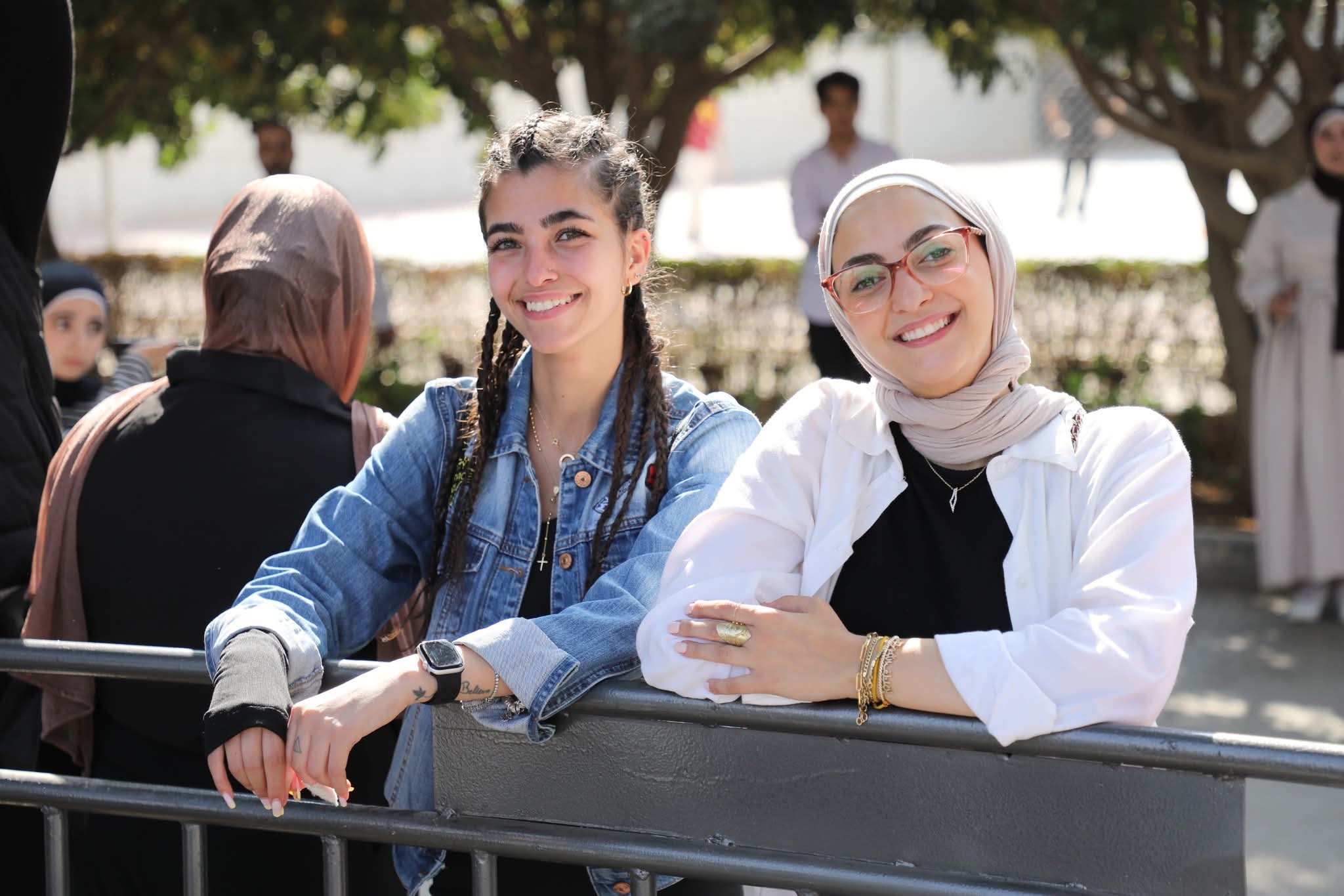 Madar Al-Saa Images 0.4681238545632854