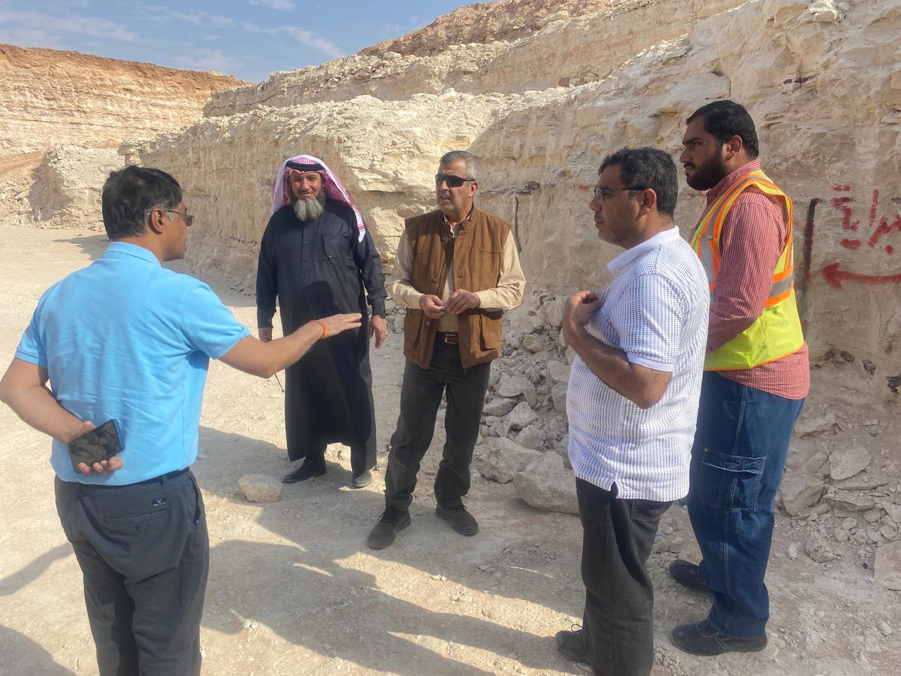 Madar Al-Saa Images 0.3660417756565014