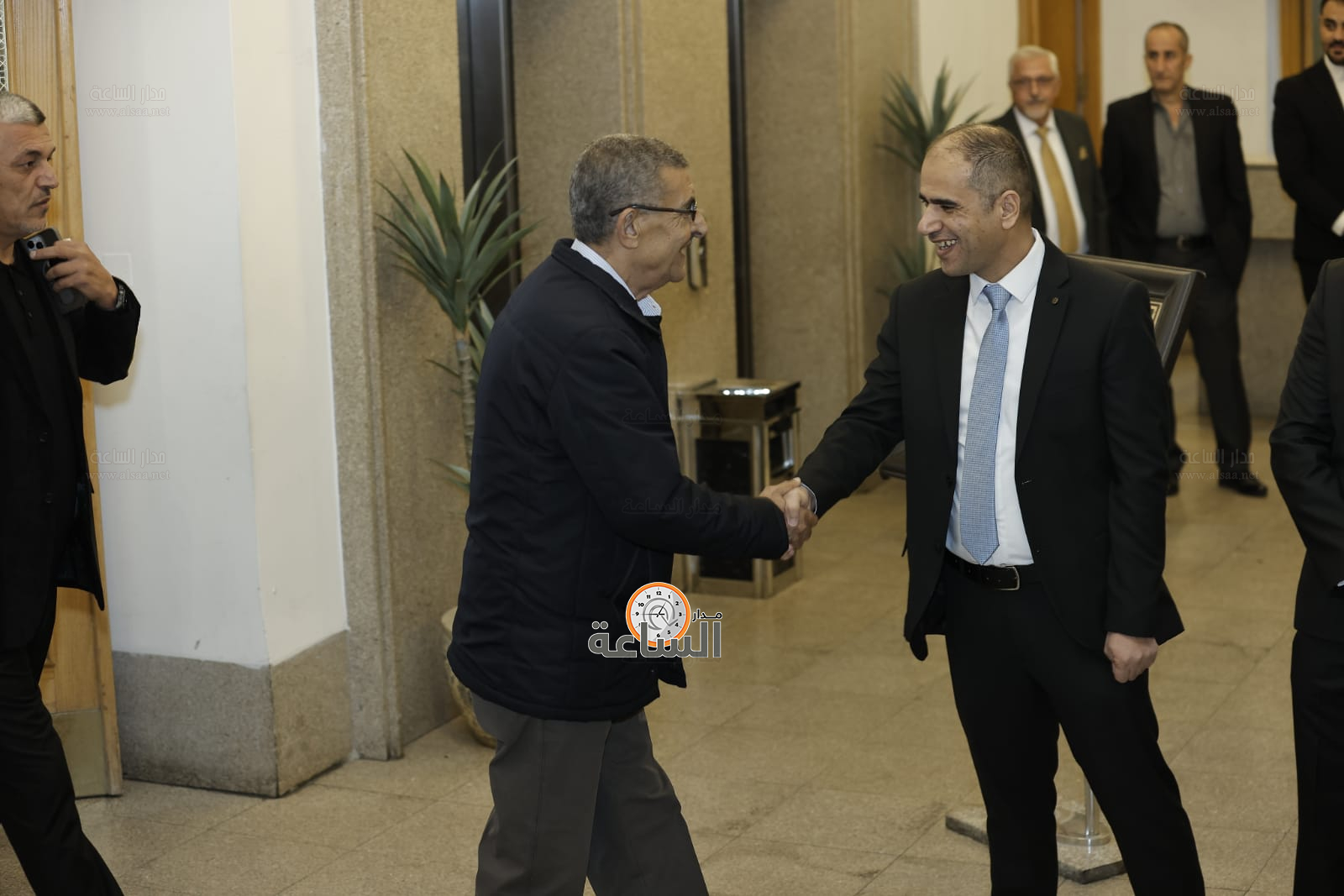 Madar Al-Saa Images 0.12993093996962624