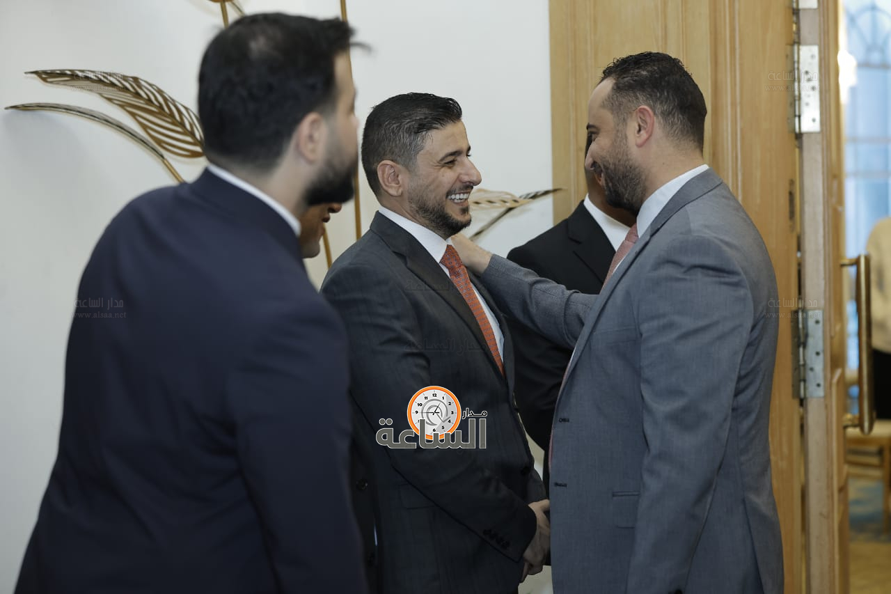 Madar Al-Saa Images 0.09376186329259983