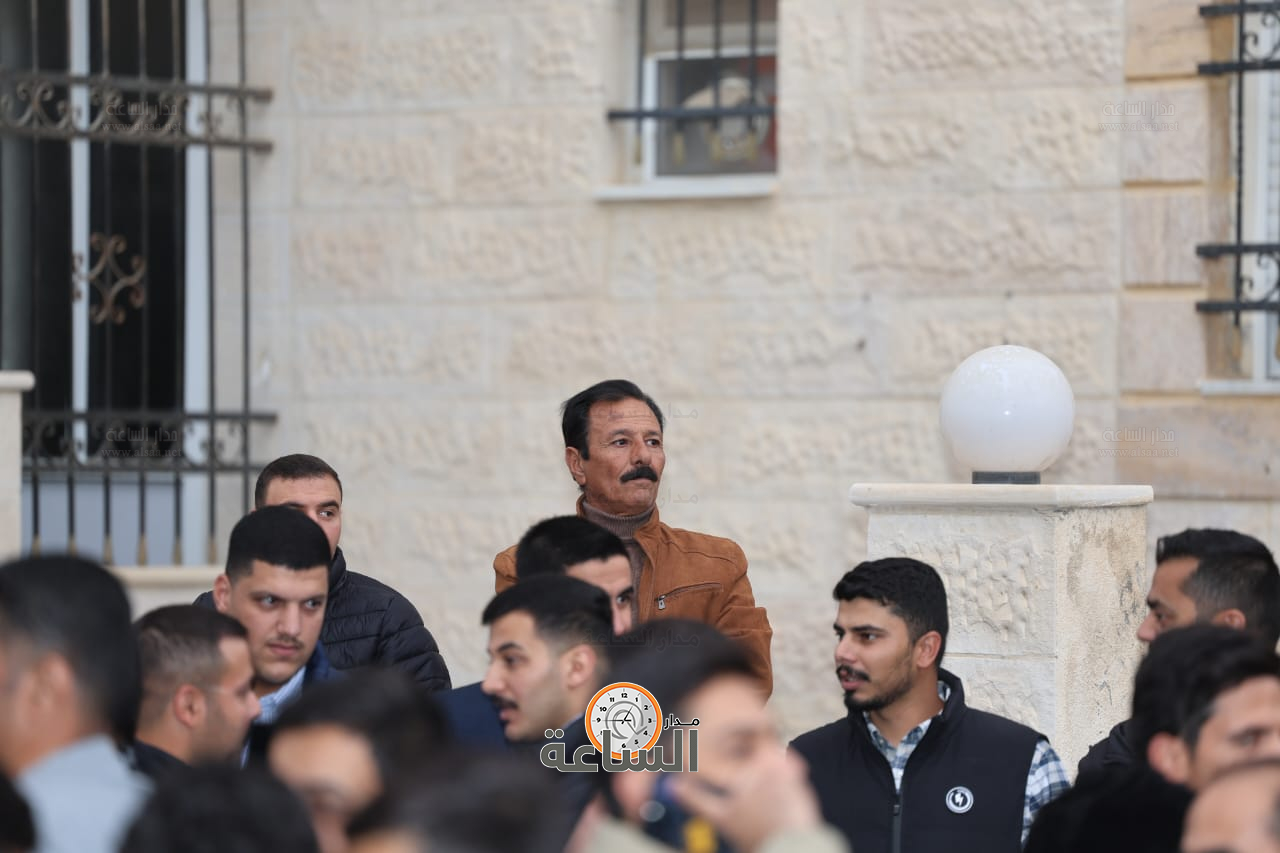 Madar Al-Saa Images 0.12348165681826162