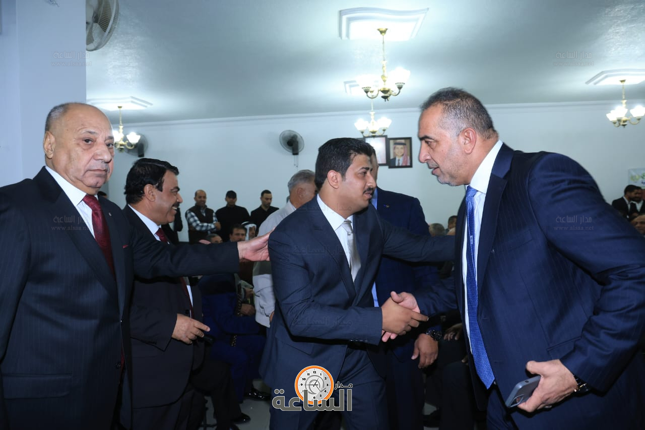 Madar Al-Saa Images 0.8374450378405137