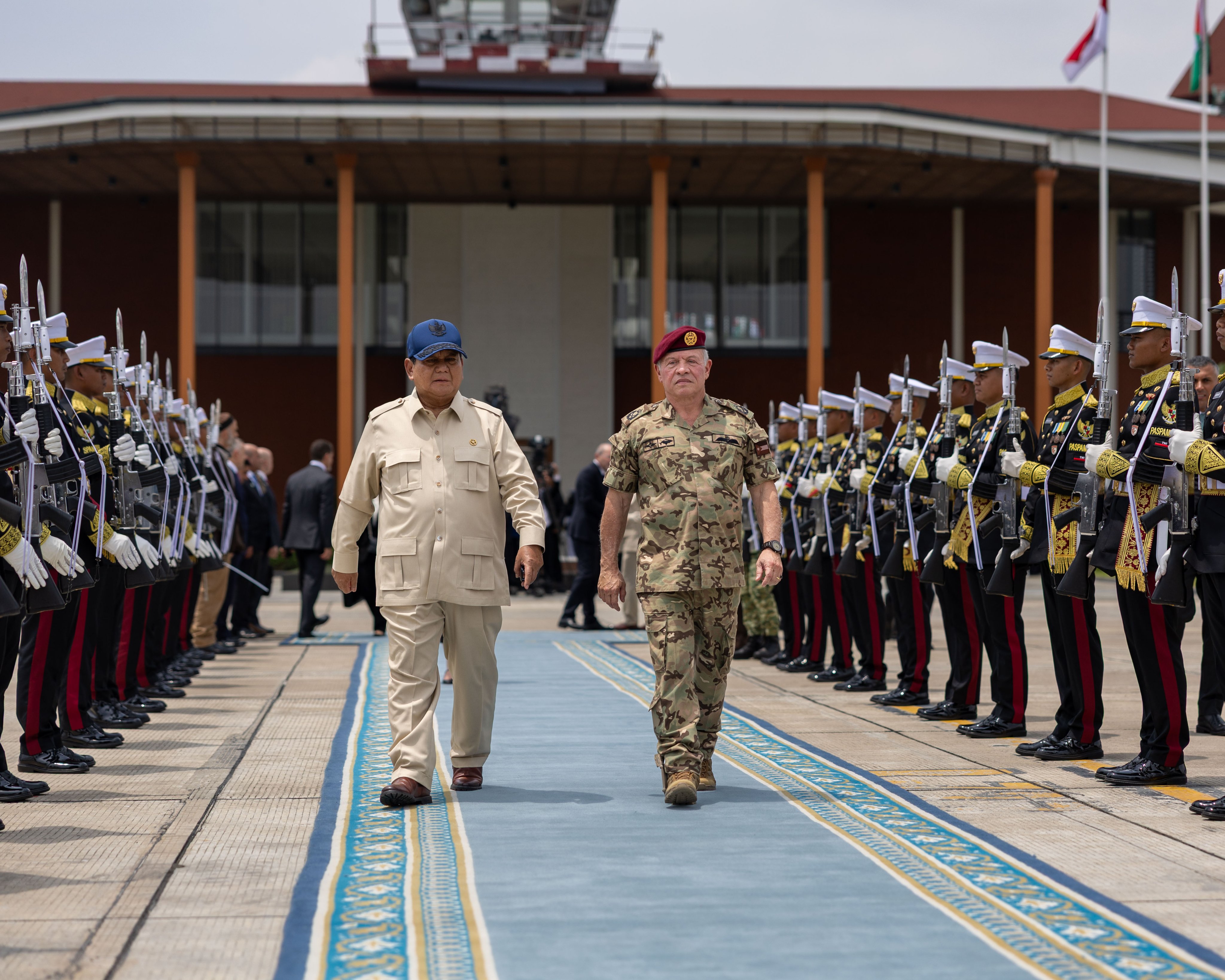 Madar Al-Saa Images 0.9481599071120027