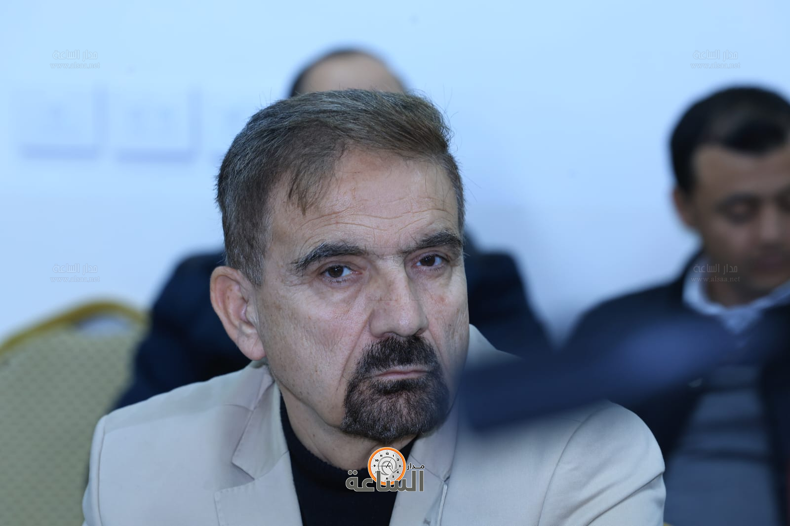 Madar Al-Saa Images 0.7001059623871011