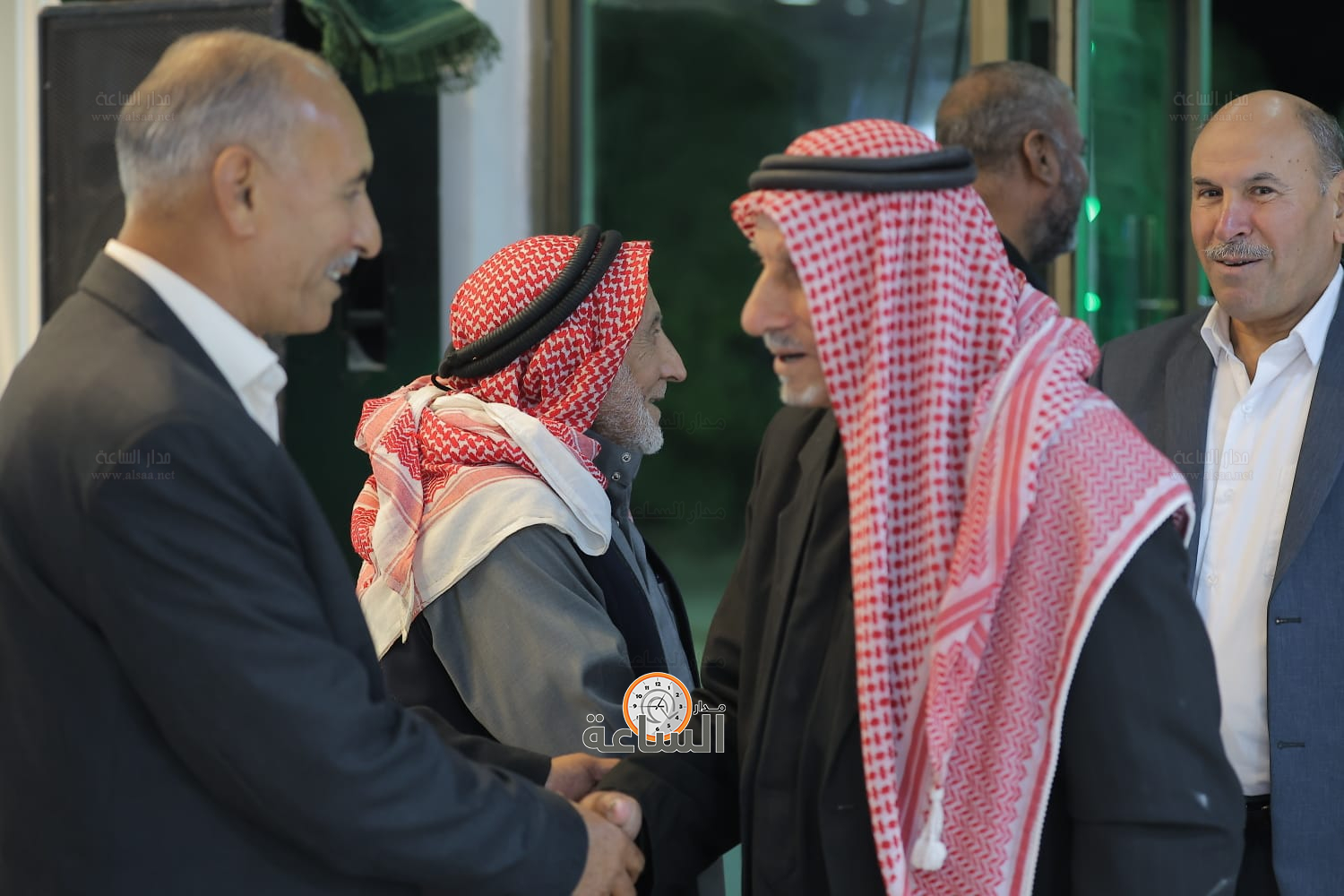 Madar Al-Saa Images 0.016063460886235004