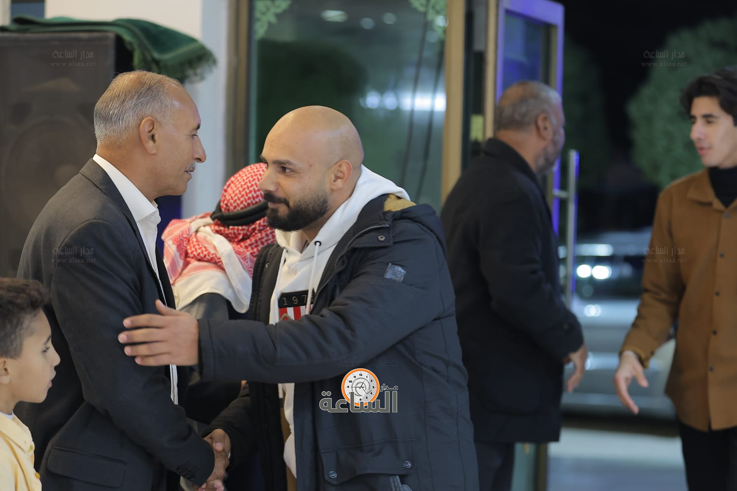 Madar Al-Saa Images 0.8745630580430418