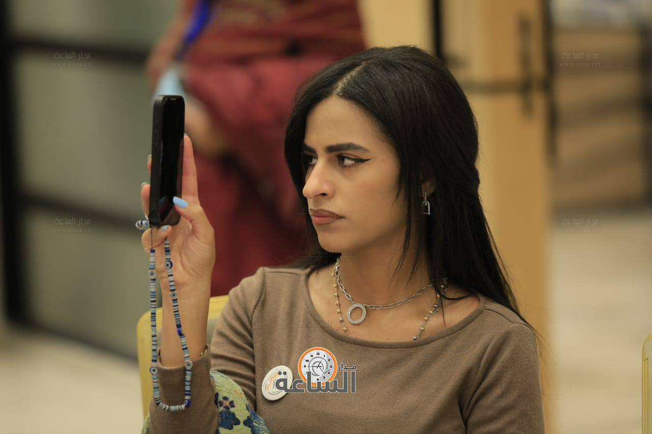 Madar Al-Saa Images 0.9198845477198009