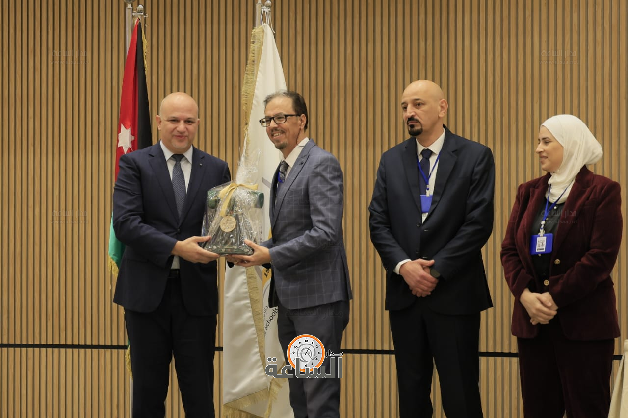 Madar Al-Saa Images 0.7522724037207423