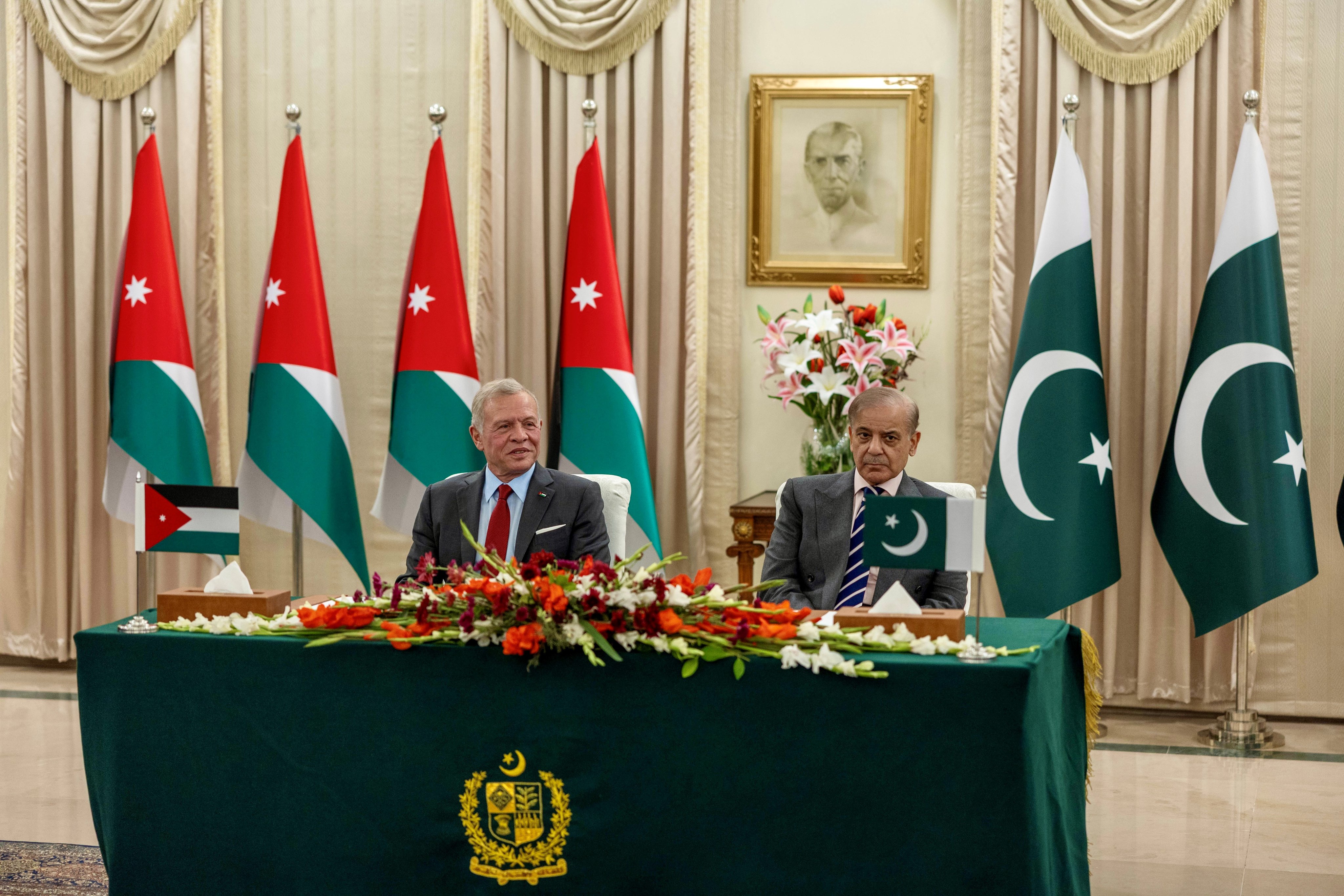 Madar Al-Saa Images 0.8376569031732987