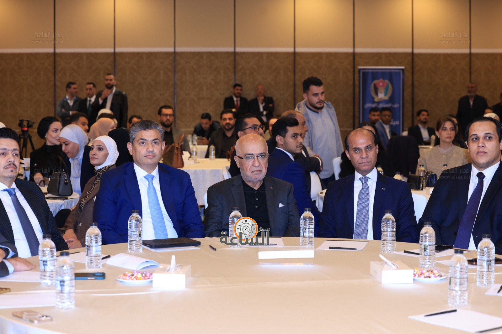 Madar Al-Saa Images 0.5627059632147494