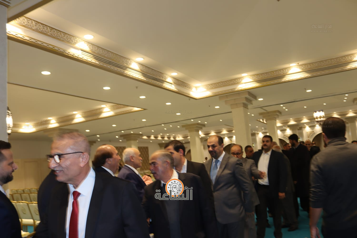 Madar Al-Saa Images 0.7341075428779601