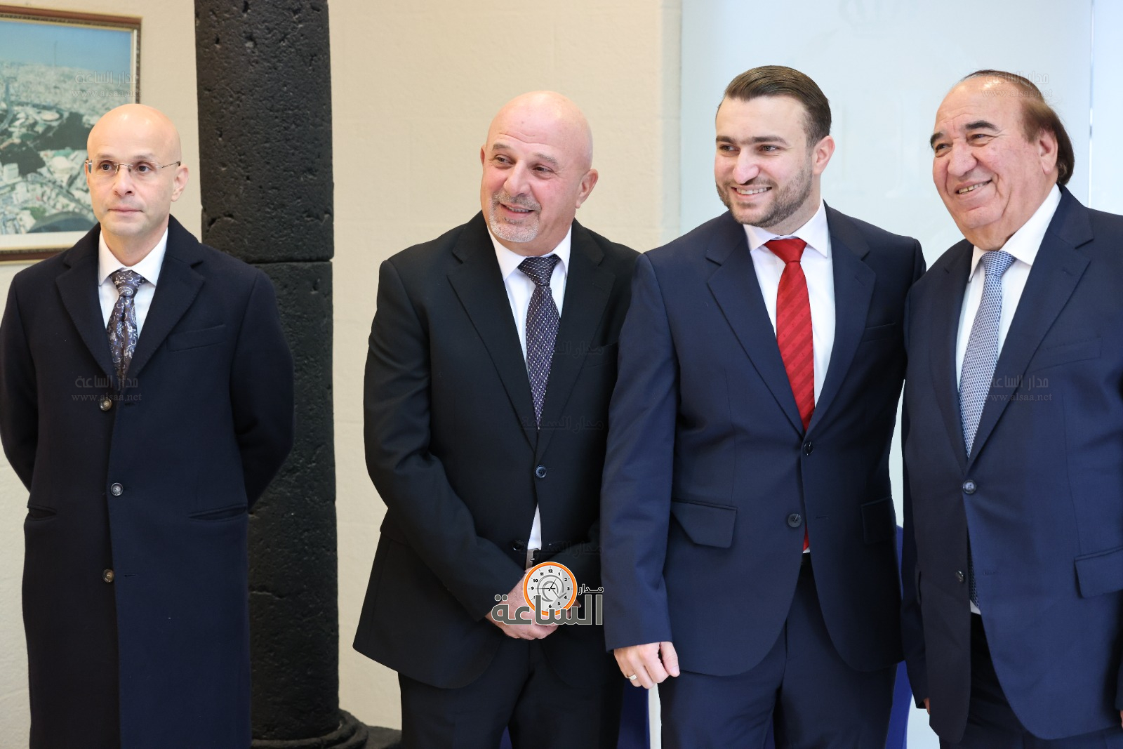 Madar Al-Saa Images 0.9833850330856352