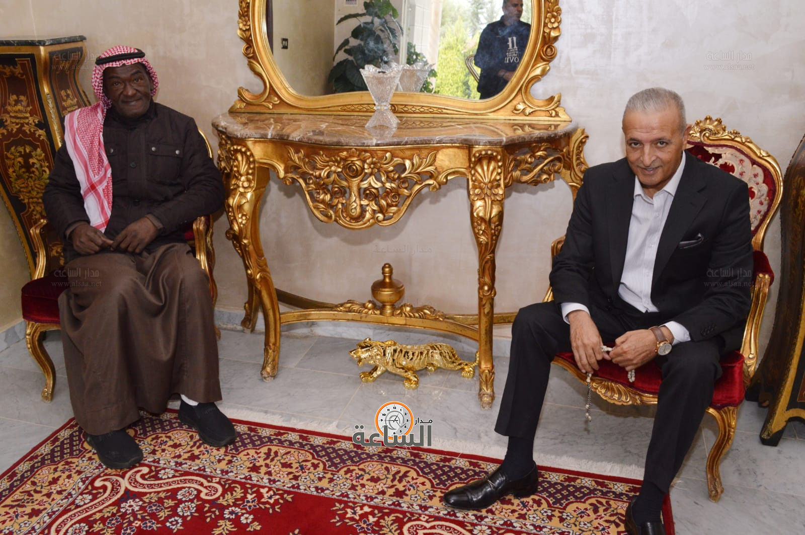 Madar Al-Saa Images 0.5880406323919192