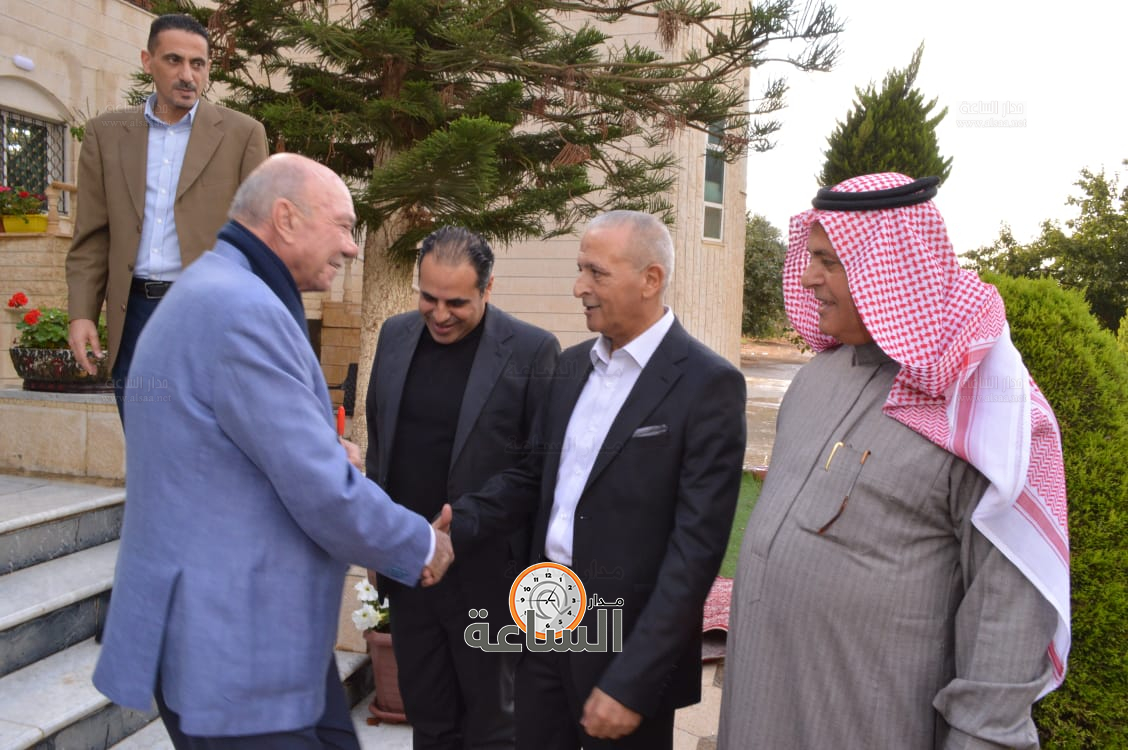 Madar Al-Saa Images 0.04259102732289466