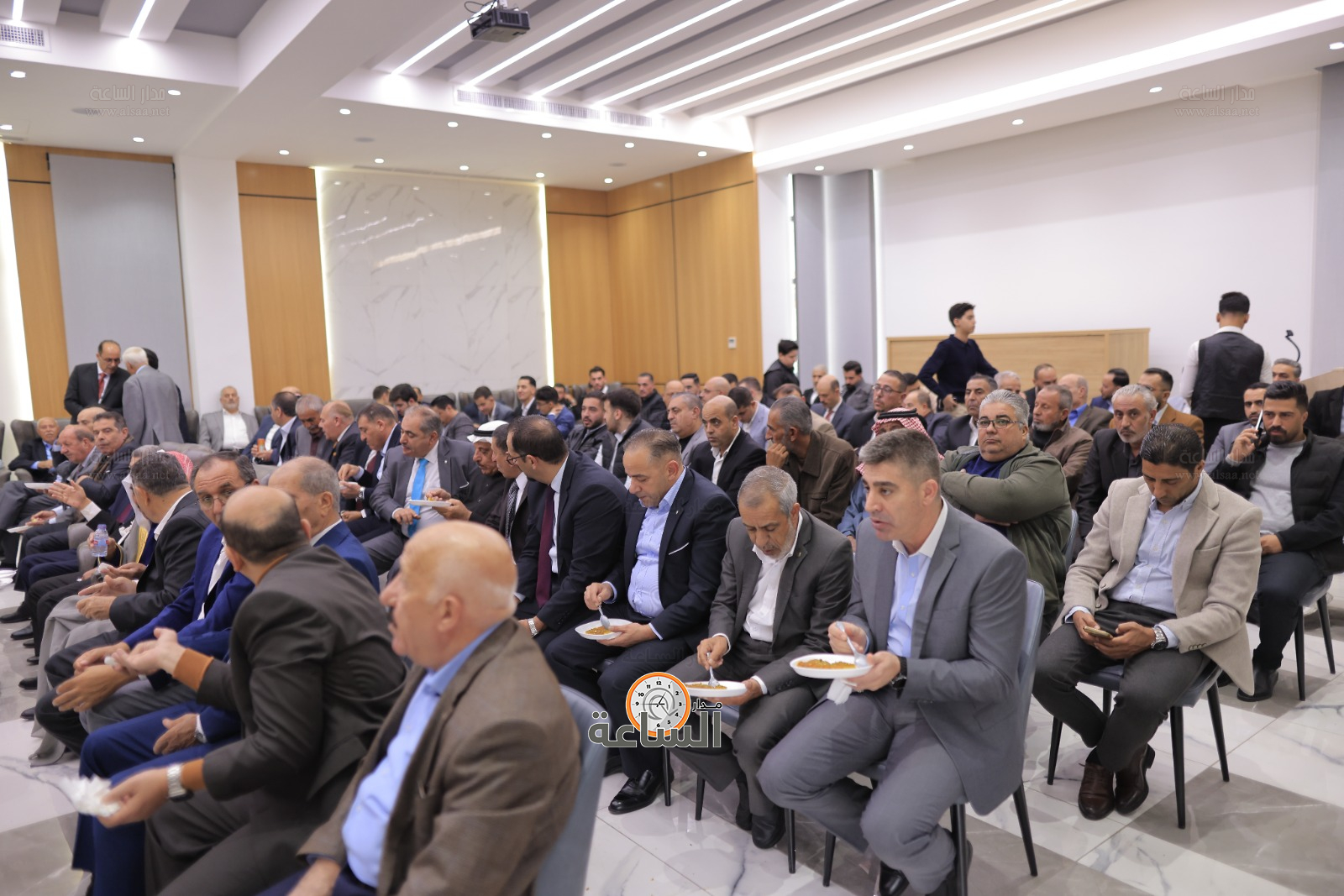 Madar Al-Saa Images 0.0021352477961941174