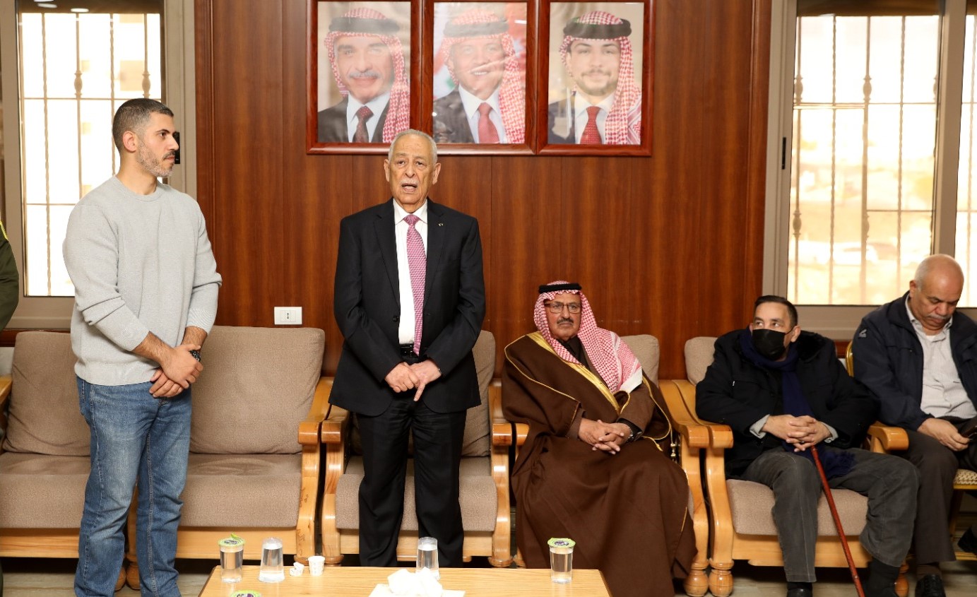 Madar Al-Saa Images 0.9180673124255639