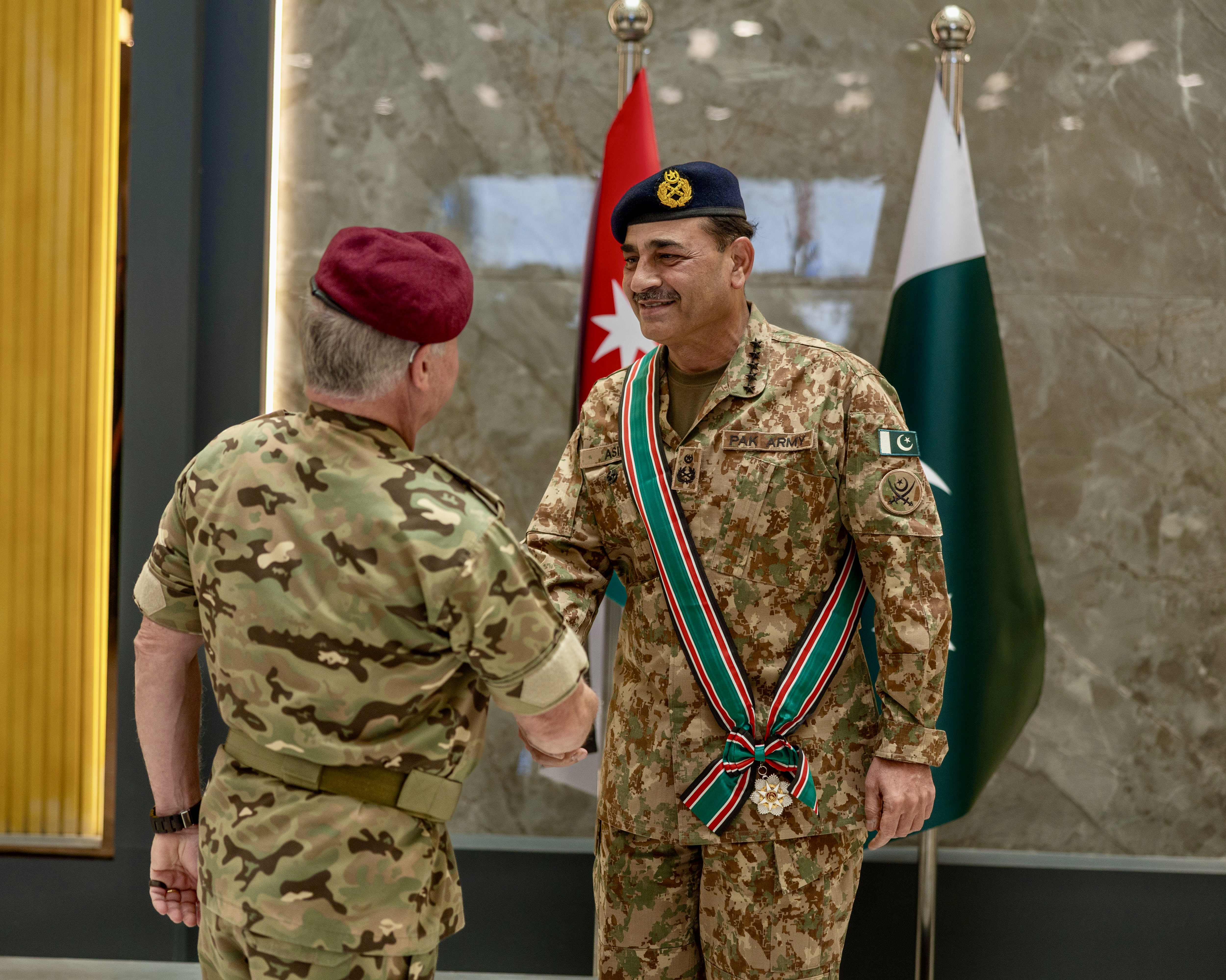 Madar Al-Saa Images 0.14105257950563477