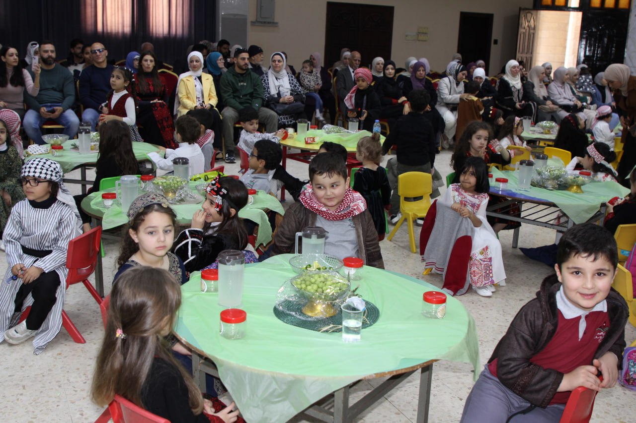 Madar Al-Saa Images 0.6999127173887142