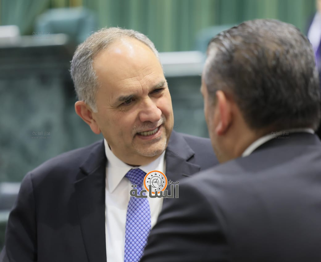 Madar Al-Saa Images 0.17577813304332168