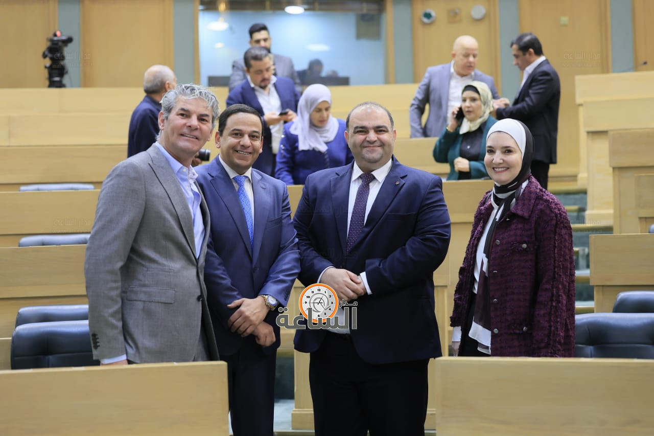 Madar Al-Saa Images 0.8968920094928792