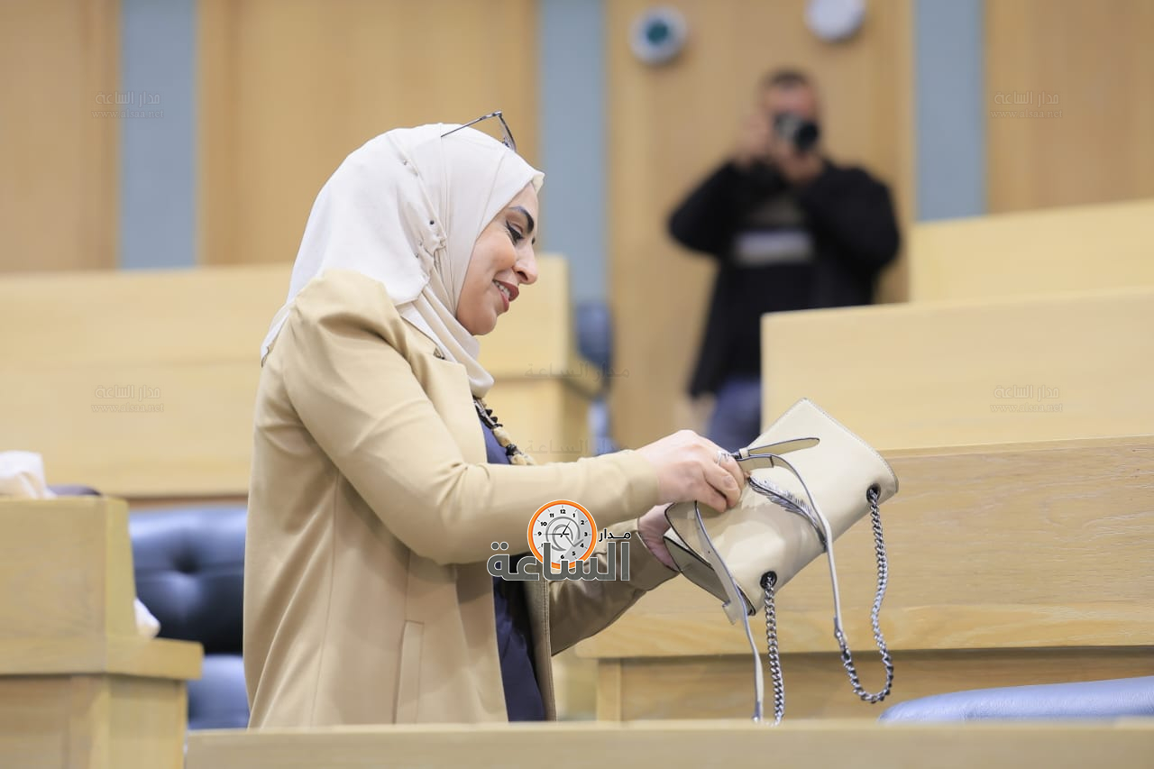 Madar Al-Saa Images 0.8752390066027732