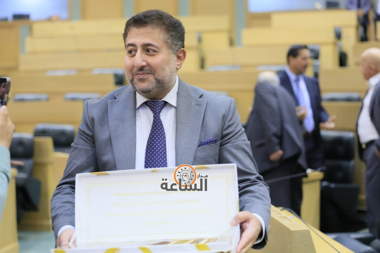 Madar Al-Saa Images 0.018698860994838862