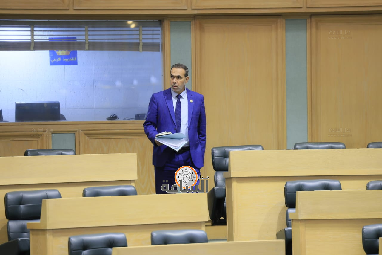 Madar Al-Saa Images 0.6061870599141671