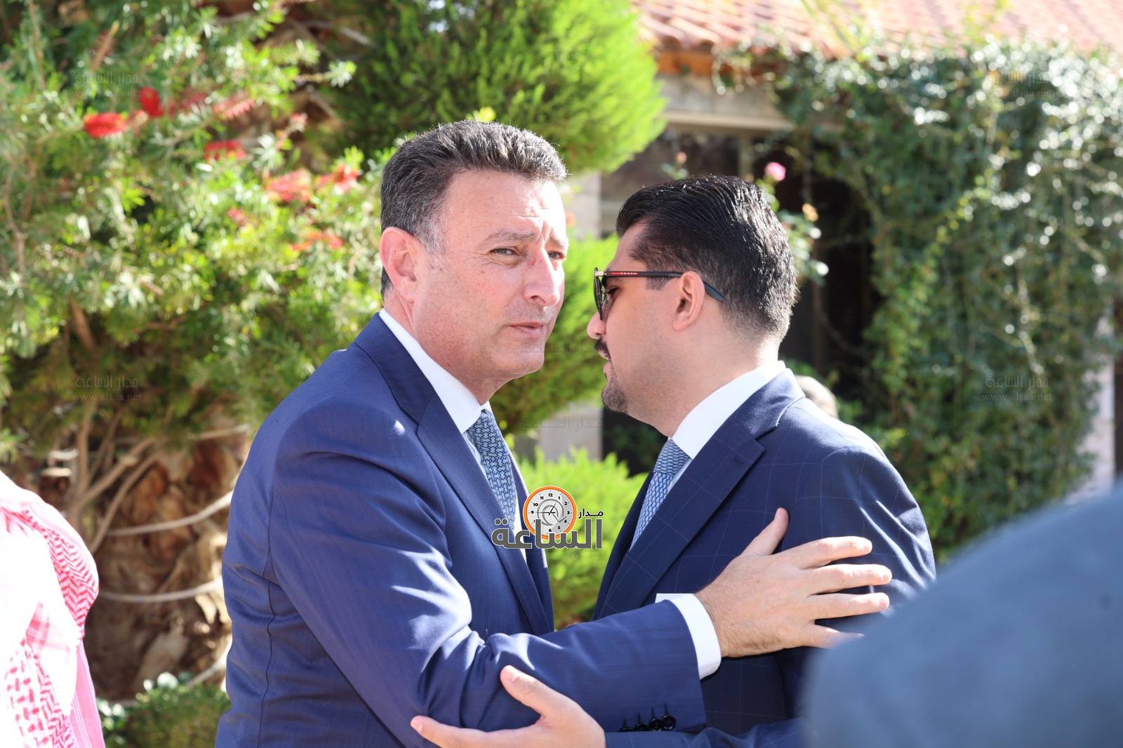 Madar Al-Saa Images 0.9835345979975708