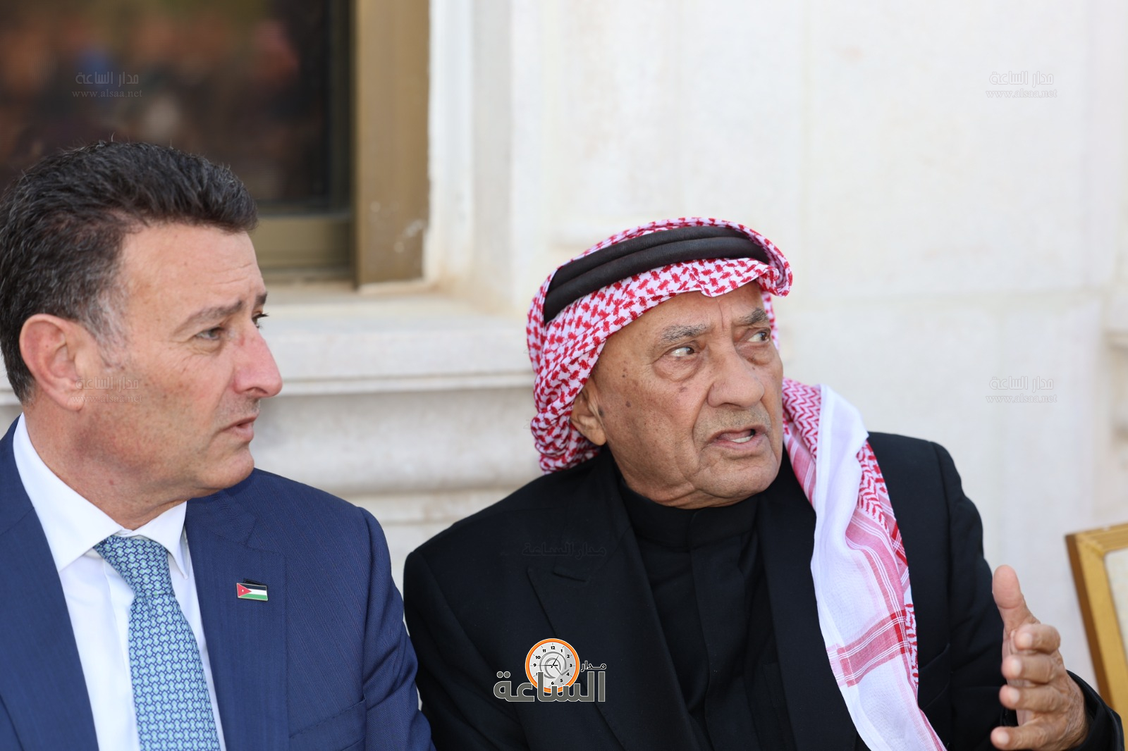 Madar Al-Saa Images 0.405846594061521