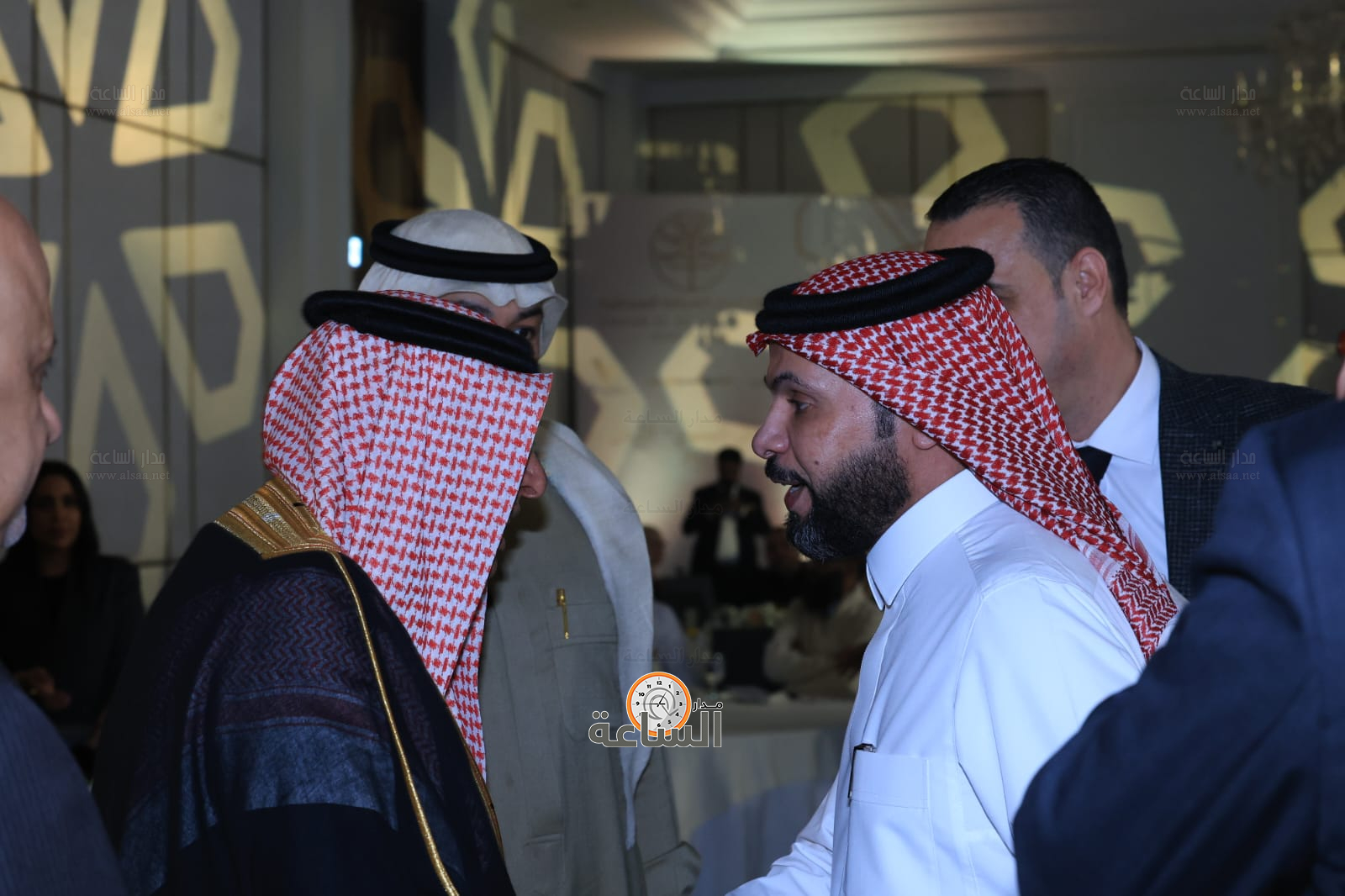 Madar Al-Saa Images 0.8621815037101723