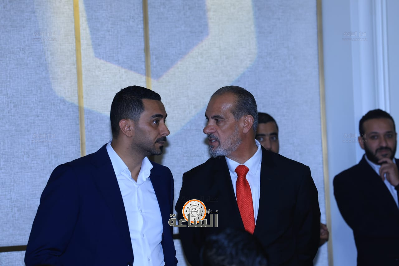 Madar Al-Saa Images 0.2391440845971774