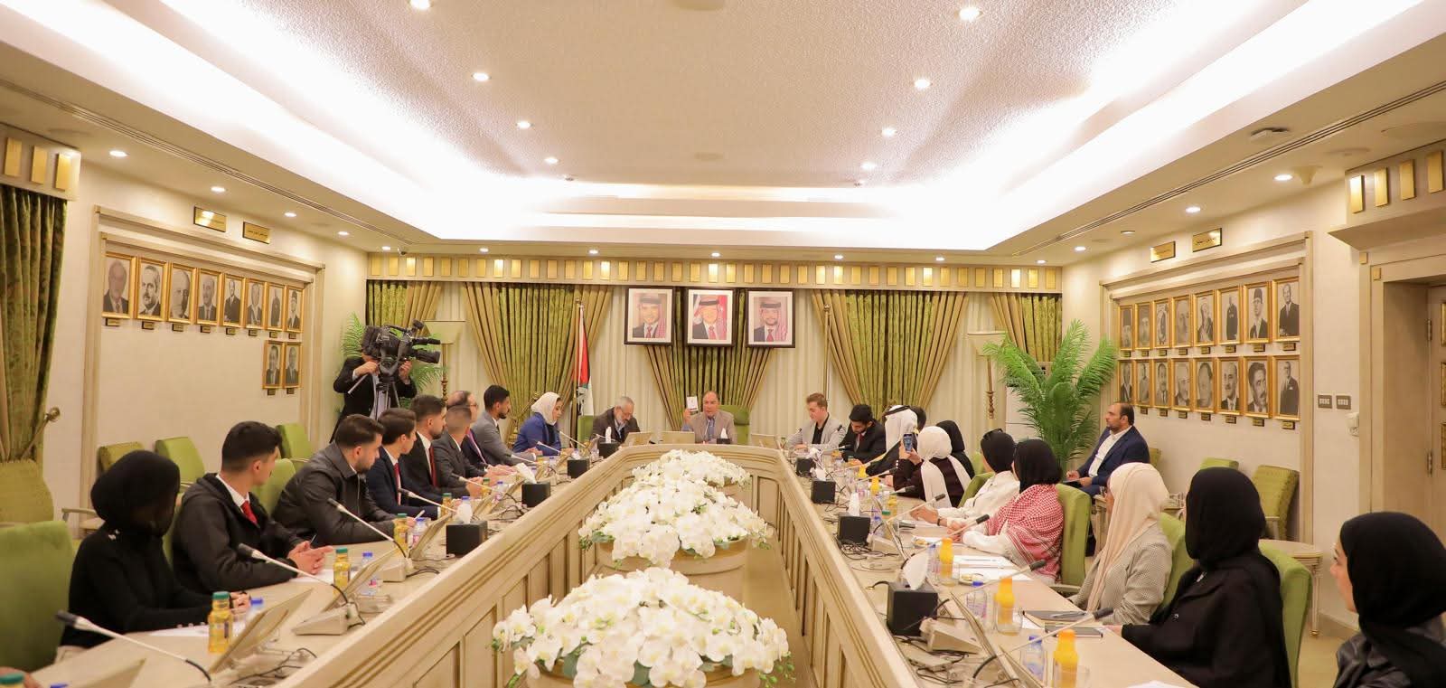 Madar Al-Saa Images 0.8821590803473056