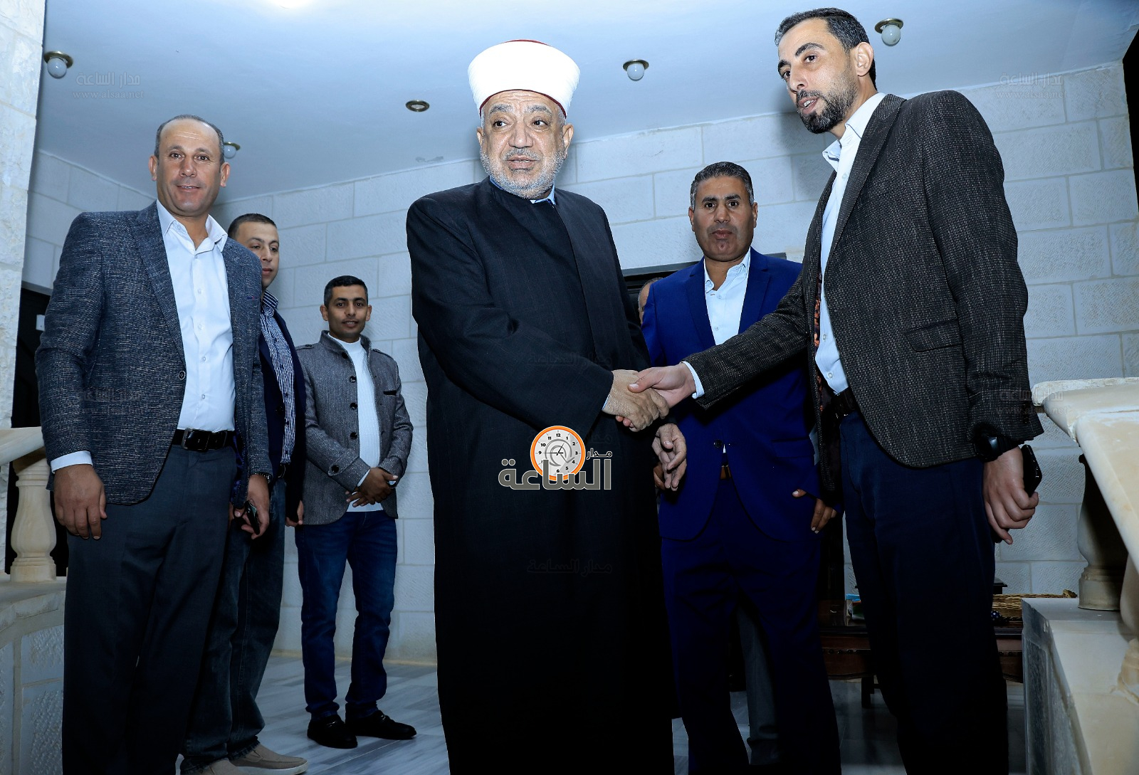 Madar Al-Saa Images 0.9015706994169261