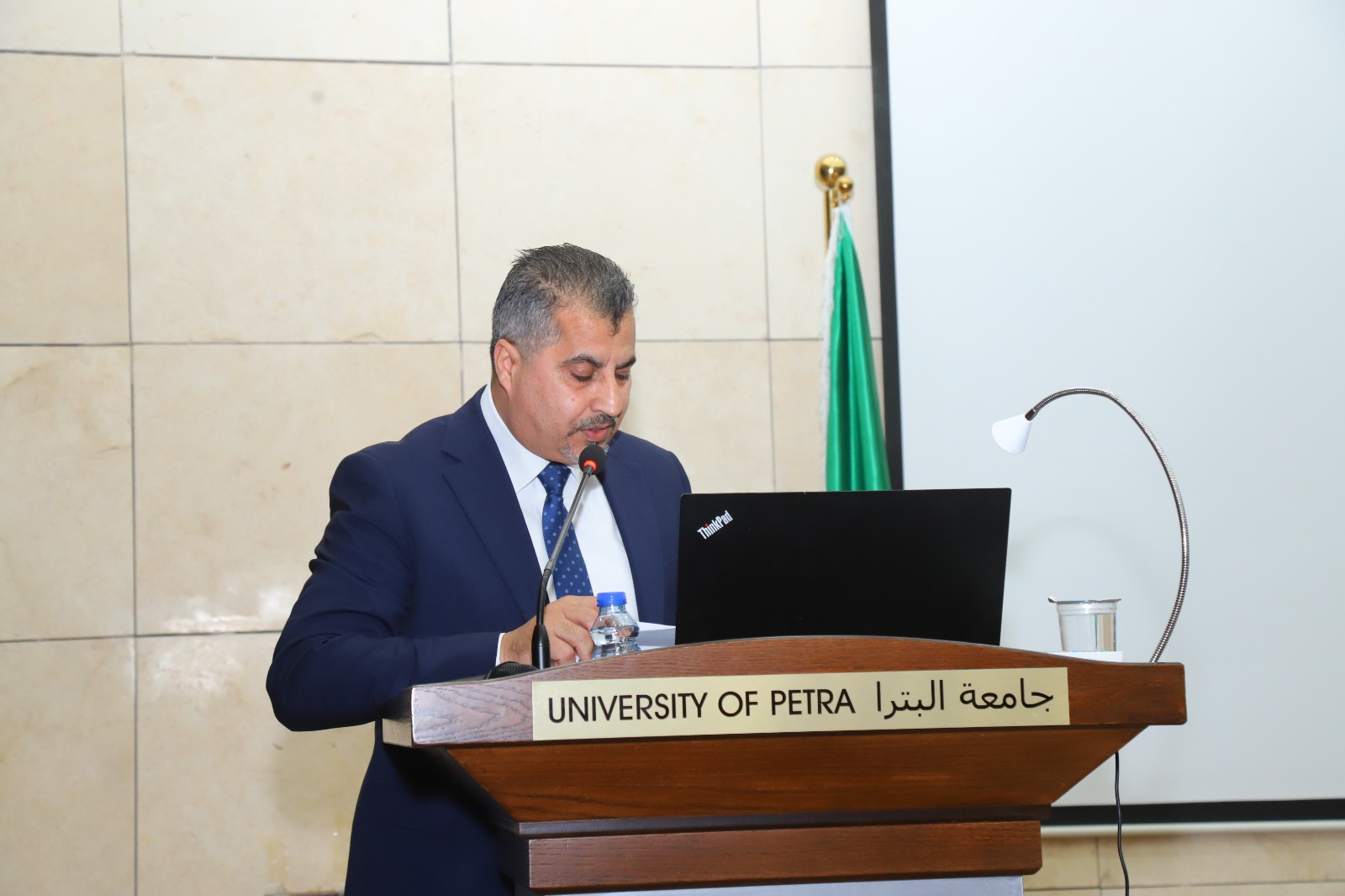 Madar Al-Saa Images 0.3130375383542847