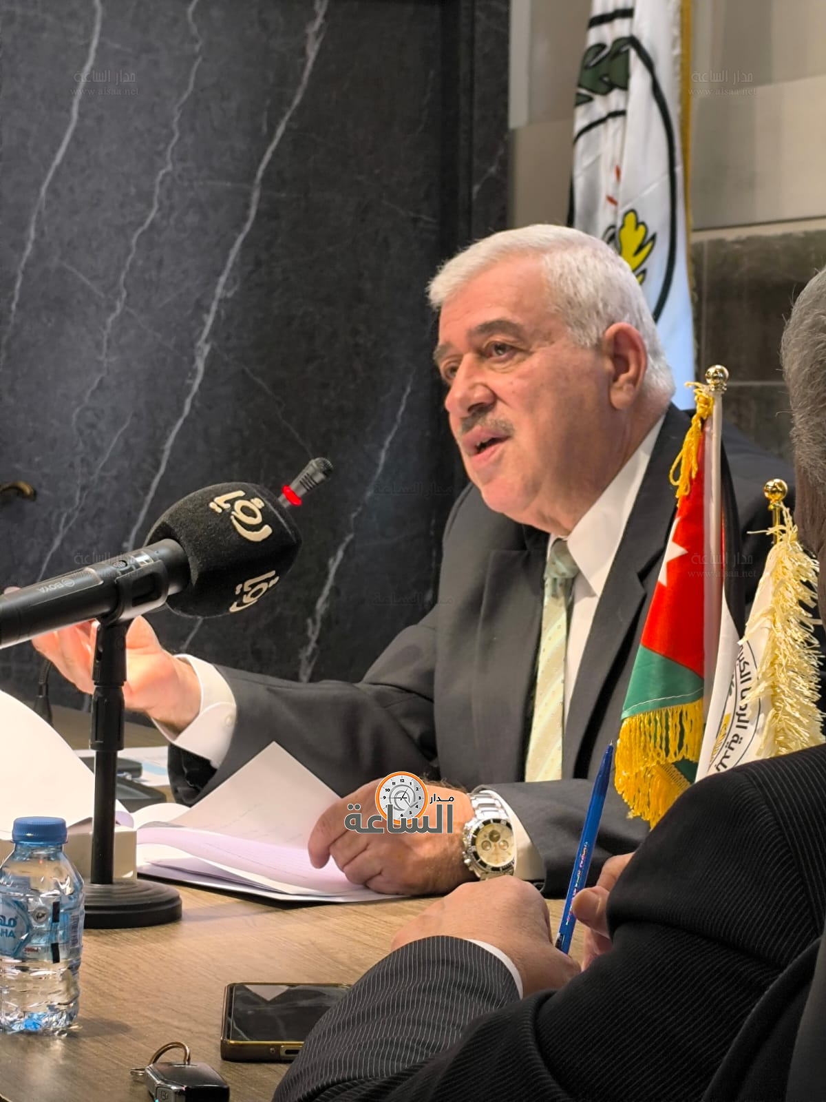 Madar Al-Saa Images 0.044999346049810374