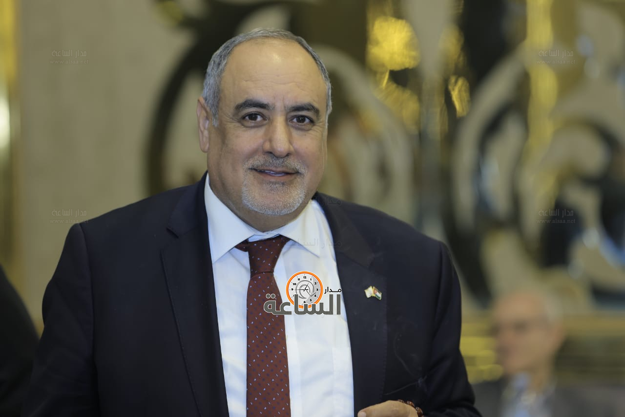 Madar Al-Saa Images 0.48704509140524344