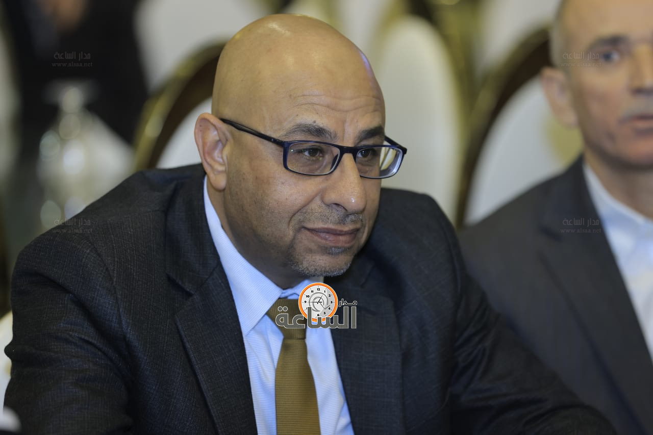 Madar Al-Saa Images 0.4787636441531564