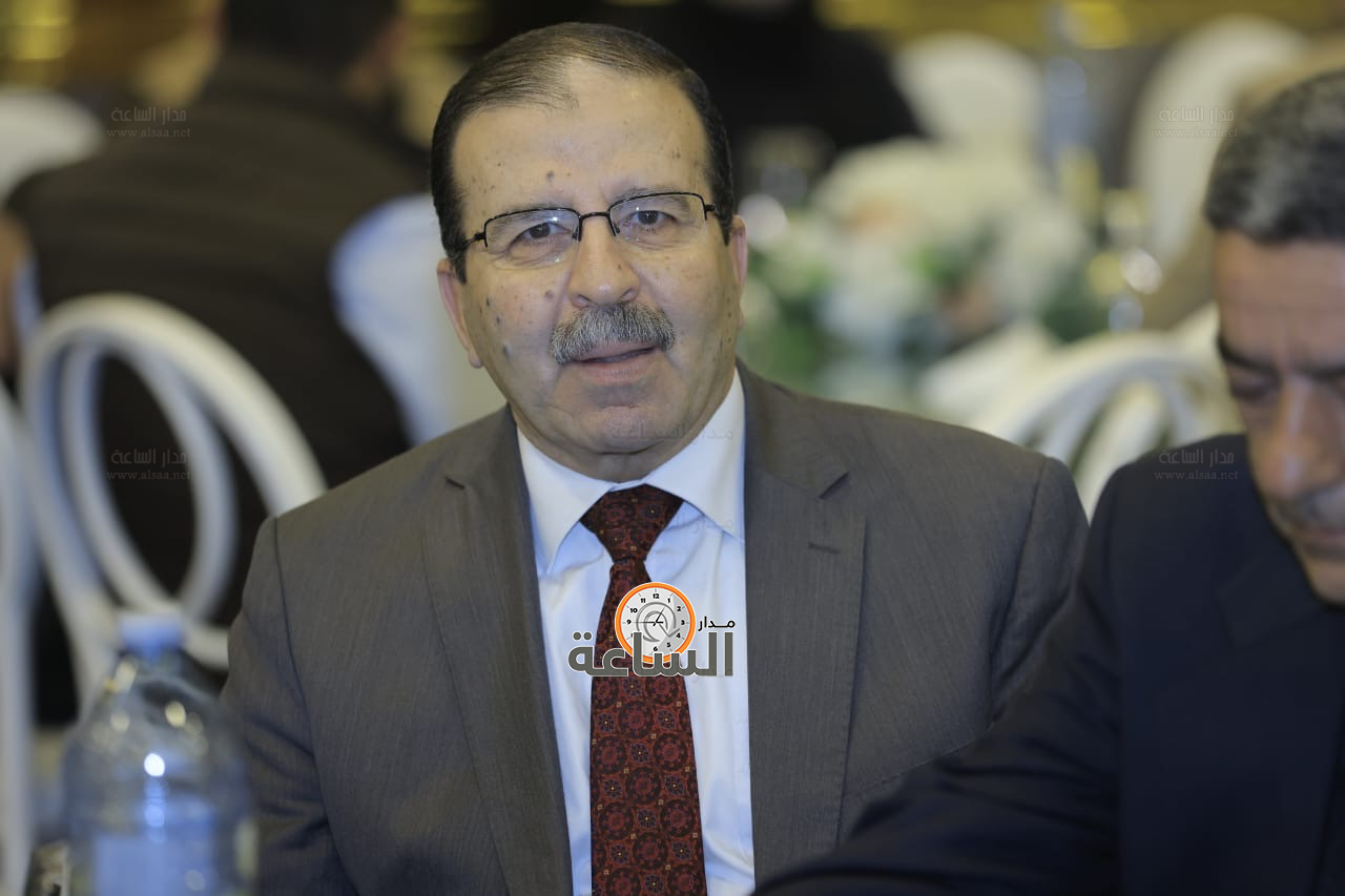 Madar Al-Saa Images 0.027377119527157823