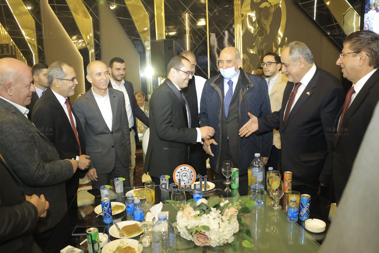 Madar Al-Saa Images 0.7233108057992798