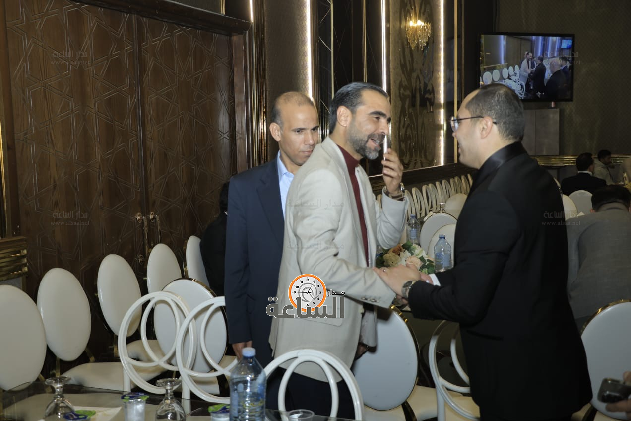 Madar Al-Saa Images 0.33436960156841544