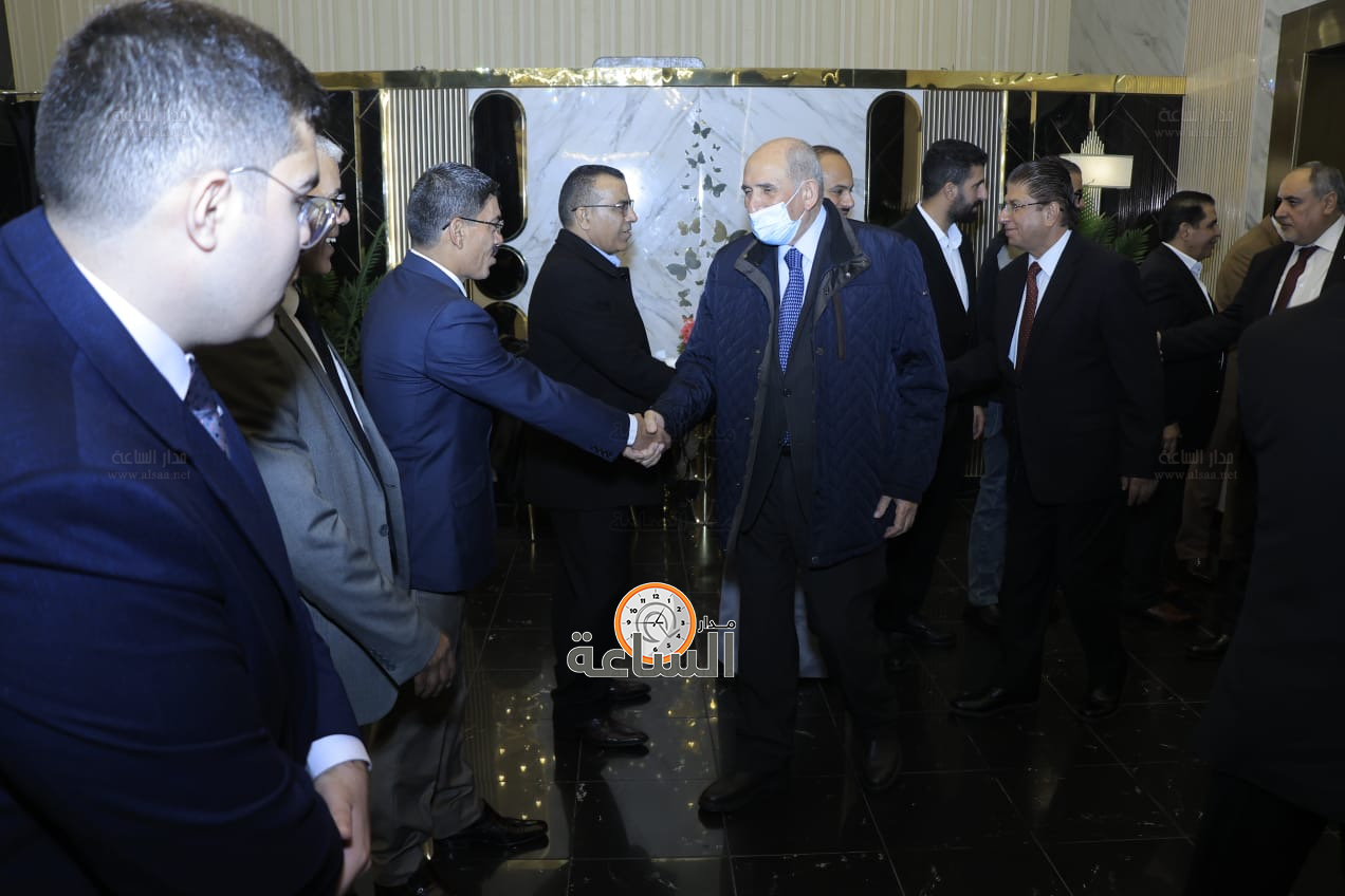 Madar Al-Saa Images 0.3718062784233598