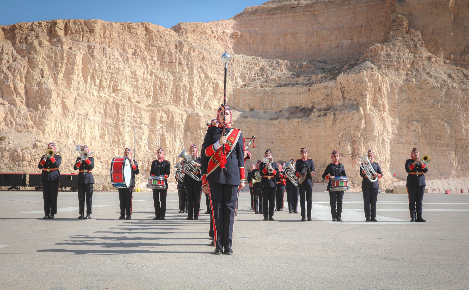 Madar Al-Saa Images 0.06755183519872743