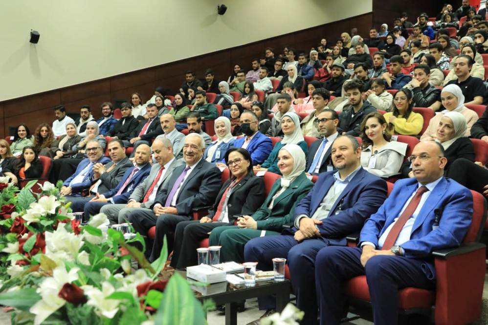 Madar Al-Saa Images 0.8497940355554184