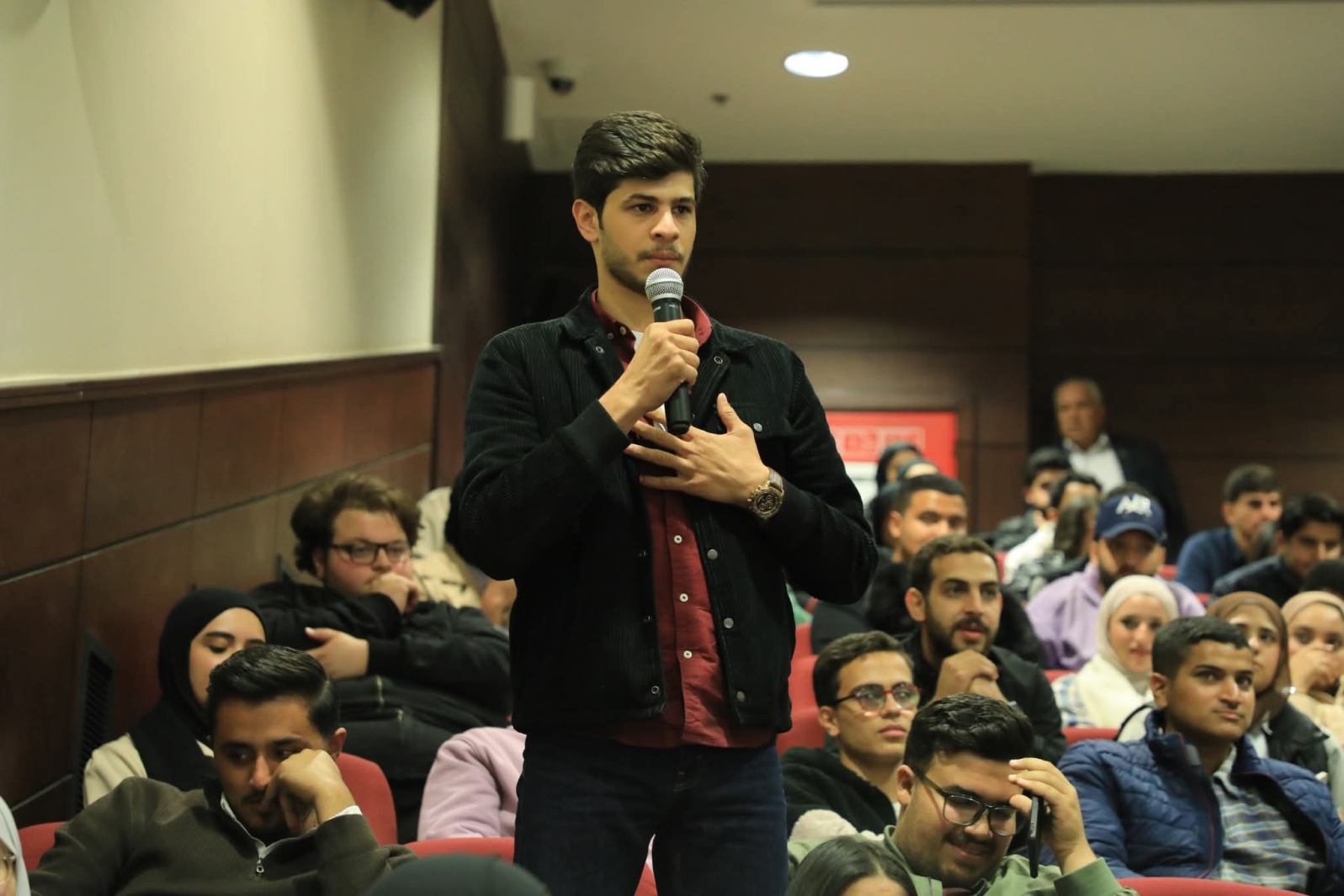 Madar Al-Saa Images 0.09326940577478304