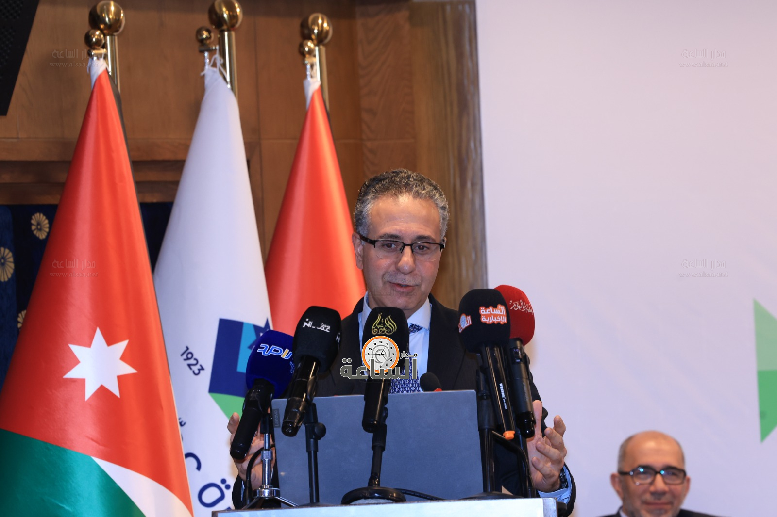 Madar Al-Saa Images 0.8413767747901615