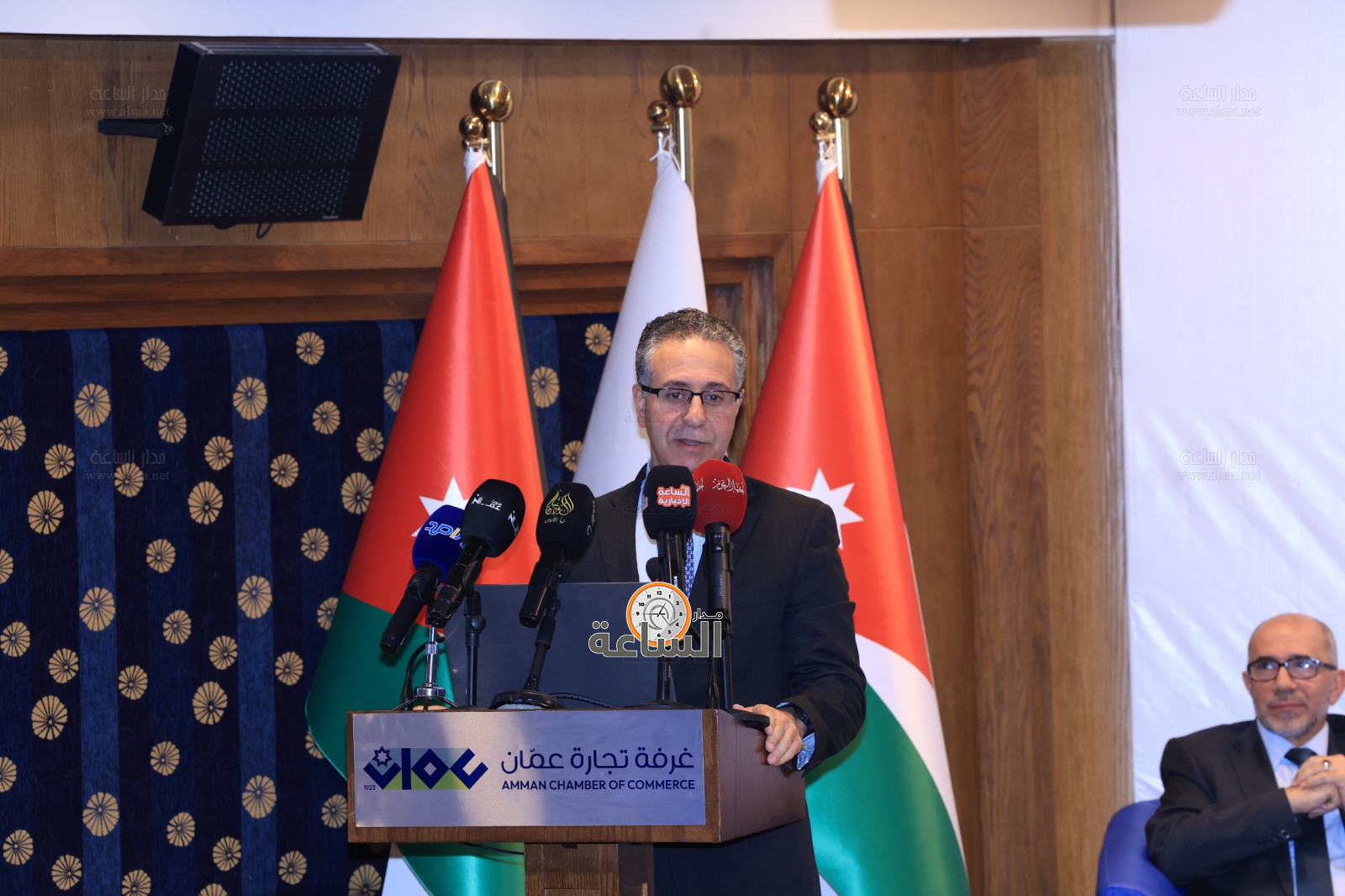 Madar Al-Saa Images 0.8588429526138501