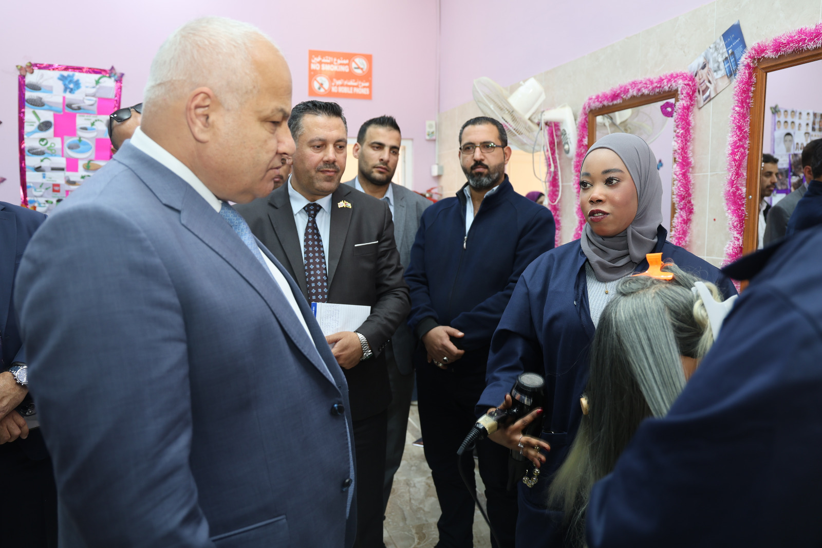 Madar Al-Saa Images 0.16901139945705135